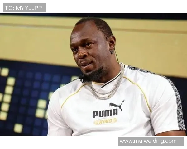 当足球巨星踏上篮球赛场展现跨界运动天赋引发体育圈热议